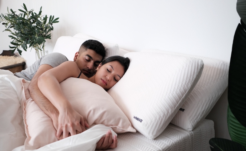 woosa pillow couple